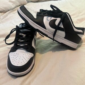 NIKE DUNKS